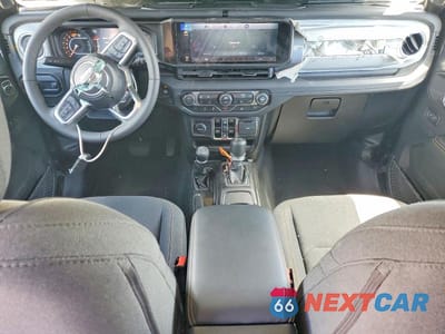 Zdjęcie 8 z 13 samochodu: 2026 JEEP WRANGLER SAHARA VIN:1C4PJXEN4TW179945 - miniatura