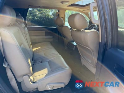 Zdjęcie 6 z 10 samochodu: 2012 TOYOTA SEQUOIA SR5 VIN:5TDZY5G10CS040947 - miniatura