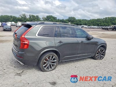 Trzecie zdjęcie samochodu z tyłu: 2018 VOLVO XC90 T6 VIN:YV4A22PK3J1194226 - miniatura