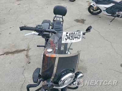 Piąte zdjęcie samochodu w środku: 2019 HARLEY-DAVIDSON FLHCS VIN:1HD1YBK39KC012471 - miniatura