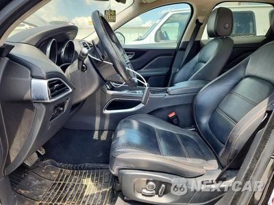 Zdjęcie 7 z 14 samochodu: 2019 JAGUAR F-PACE PRESTIGE VIN:SADCK2GX8KA390322 - miniatura