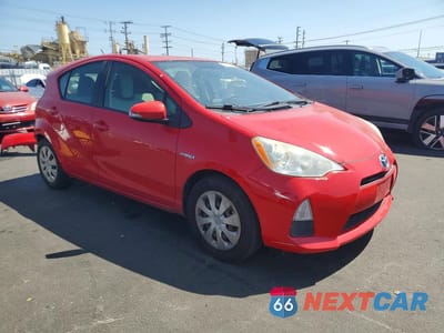 Czwarte zdjęcie samochodu z boku: 2012 TOYOTA PRIUS C ONE VIN:JTDKDTB3XC1524289 - miniatura