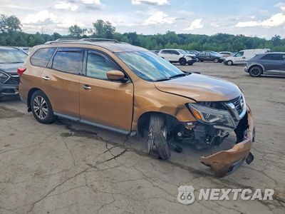 Czwarte zdjęcie samochodu z boku: 2017 NISSAN PATHFINDER SL VIN:5N1DR2MM0HC605979 - miniatura