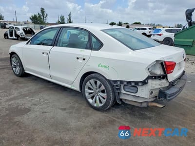 Drugie zdjęcie samochodu z przodu: 2015 VOLKSWAGEN PASSAT S VIN:1VWAT7A30FC052312 - miniatura