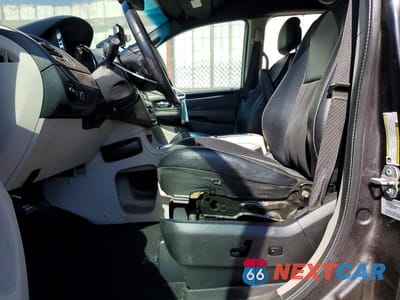 Zdjęcie 7 z 13 samochodu: 2017 DODGE GRAND CARAVAN SXT VIN:2C4RDGCG3HR814710 - miniatura