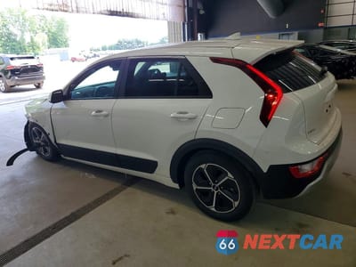 Drugie zdjęcie samochodu z przodu: 2026 KIA NIRO LX VIN:KNDCP3LE9T5356522 - miniatura