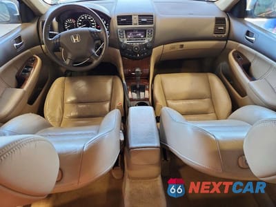 Zdjęcie 8 z 12 samochodu: 2006 HONDA ACCORD EX VIN:1HGCM56876A106400 - miniatura