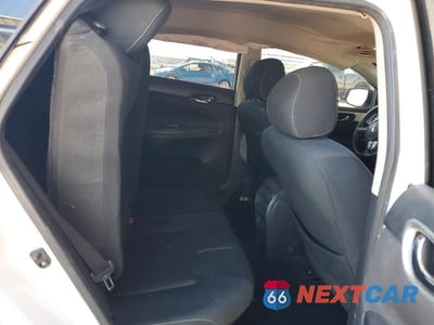 Zdjęcie 10 z 13 samochodu: 2018 NISSAN SENTRA S VIN:3N1AB7AP4JY292541 - miniatura