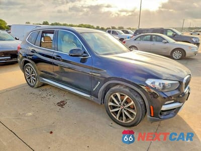 Czwarte zdjęcie samochodu z boku: 2019 BMW X3 SDRIVE30I VIN:5UXTR7C5XKLE97340 - miniatura