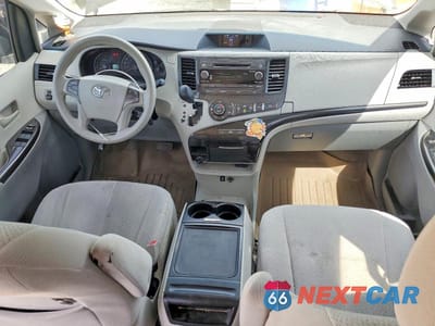 Zdjęcie 8 z 13 samochodu: 2013 TOYOTA SIENNA LE VIN:5TDKK3DC6DS348414 - miniatura