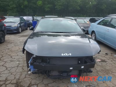 Piąte zdjęcie samochodu w środku: 2025 KIA K4 GT-LINE TURBO VIN:3KPFW4DC0SE072220 - miniatura