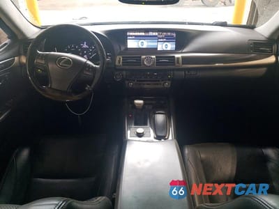 Zdjęcie 8 z 13 samochodu: 2014 LEXUS LS 460L VIN:JTHDL5EF8E5006141 - miniatura