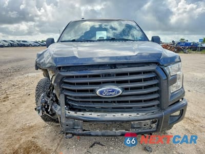 Piąte zdjęcie samochodu w środku: 2017 FORD F150 SUPERCREW VIN:1FTEW1EF3HKD80720 - miniatura