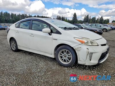 Czwarte zdjęcie samochodu z boku: 2013 TOYOTA PRIUS PERSONA SERIES SE VIN:JTDKN3DU3D5599073 - miniatura