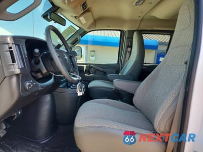 Zdjęcie 7 z 13 samochodu: 2026 GMC SAVANA G3500 LT VIN:1GJZ7PF73T1191940 - miniatura