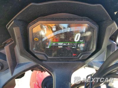 Zdjęcie 7 z 9 samochodu: 2024 KAWASAKI EX650 R VIN:ML5EXER17RDAB9606 - miniatura