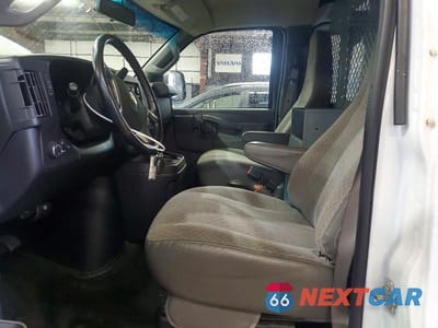 Zdjęcie 7 z 13 samochodu: 2018 CHEVROLET EXPRESS G3500 VIN:1GCZGGFG0J1332449 - miniatura