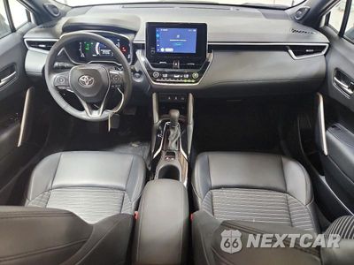 Zdjęcie 8 z 13 samochodu: 2024 TOYOTA COROLLA CROSS HYBRID XSE VIN:7MUFBABG4RV052610 - miniatura