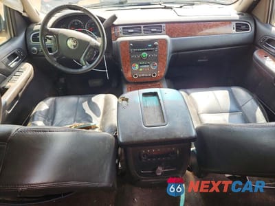 Zdjęcie 8 z 14 samochodu: 2008 CHEVROLET SUBURBAN C1500 LS VIN:3GNFC16J48G150148 - miniatura