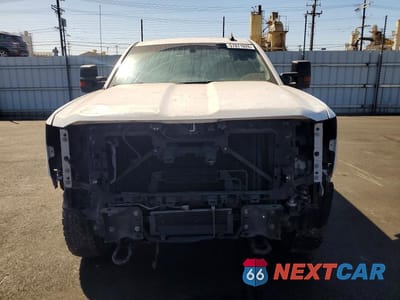 Piąte zdjęcie samochodu w środku: 2017 CHEVROLET SILVERADO C2500 HEAVY DUTY LT VIN:1GC1CVEG1HF107002 - miniatura