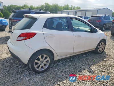 Trzecie zdjęcie samochodu z tyłu: 2013 MAZDA MAZDA2 VIN:JM1DE1LY2D0162342 - miniatura