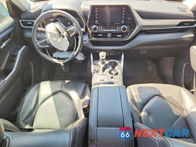 Zdjęcie 8 z 13 samochodu: 2021 TOYOTA HIGHLANDER XLE VIN:5TDGZRAH7MS074175 - miniatura
