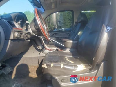 Zdjęcie 7 z 12 samochodu: 2007 CADILLAC ESCALADE LUXURY VIN:1GYEC63857R301736 - miniatura