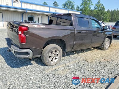 Trzecie zdjęcie samochodu z tyłu: 2019 CHEVROLET SILVERADO K1500 LT VIN:3GCUYDED5KG115365 - miniatura