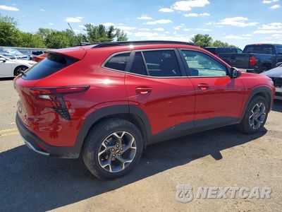 Trzecie zdjęcie samochodu z tyłu: 2026 CHEVROLET TRAX 1LT VIN:KL77LHEP8TC093179 - miniatura