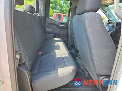 Zdjęcie 10 z 12 samochodu: 2023 GMC SIERRA K1500 VIN:1GTRUAED3PZ264235 - miniatura