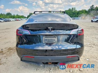 Zdjęcie 6 z 12 samochodu: 2024 TESLA MODEL Y VIN:7SAYGDEE9RA221654 - miniatura