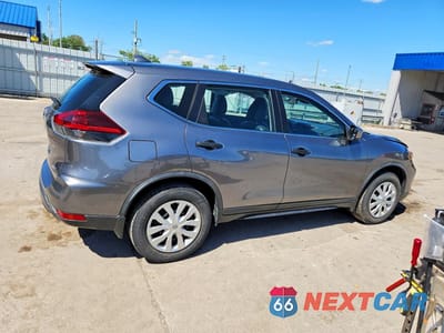 Trzecie zdjęcie samochodu z tyłu: 2020 NISSAN ROGUE S VIN:KNMAT2MV8LP504465 - miniatura