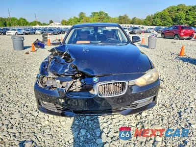 Piąte zdjęcie samochodu w środku: 2013 BMW 328 XI SULEV VIN:WBA3B5G57DNS04676 - miniatura