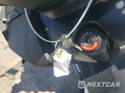 Zdjęcie 8 z 9 samochodu: 2013 BMW C650 GT VIN:WB1013405DZC93551 - miniatura