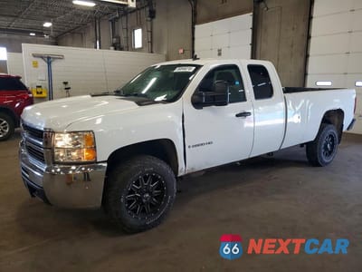 2008 CHEVROLET SILVERADO C2500 HEAVY DUTY 1GCHC29K48E148838 - główne zdjęcie licytacji z USA - miniatura