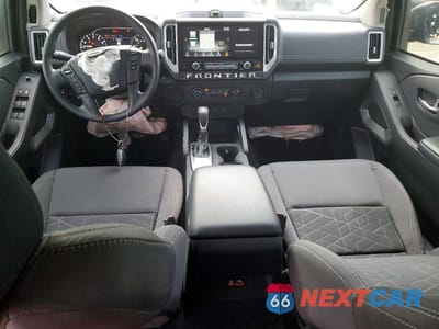 Zdjęcie 8 z 12 samochodu: 2025 NISSAN FRONTIER SV VIN:1N6ED1EJ1SN612714 - miniatura