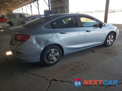Trzecie zdjęcie samochodu z tyłu: 2017 CHEVROLET CRUZE LS VIN:1G1BC5SM3H7140763 - miniatura