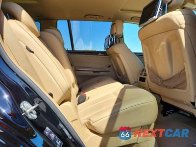 Zdjęcie 11 z 13 samochodu: 2010 MERCEDES-BENZ GL 350 BLUETEC VIN:4JGBF2FB0AA532562 - miniatura