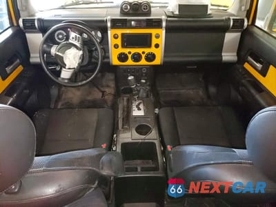 Zdjęcie 8 z 13 samochodu: 2007 TOYOTA FJ CRUISER BASE VIN:JTEBU11F270033206 - miniatura