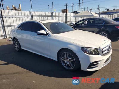 Czwarte zdjęcie samochodu z boku: 2018 MERCEDES-BENZ E 300 VIN:WDDZF4JB3JA457593 - miniatura