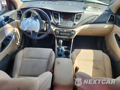Zdjęcie 8 z 13 samochodu: 2017 HYUNDAI TUCSON SE VIN:KM8J23A43HU501577 - miniatura