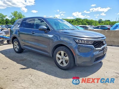 Czwarte zdjęcie samochodu z boku: 2021 KIA SORENTO LX VIN:5XYRG4LC3MG021750 - miniatura