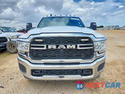Piąte zdjęcie samochodu w środku: 2024 RAM 2500 TRADESMAN VIN:3C6UR5HL2RG127464 - miniatura