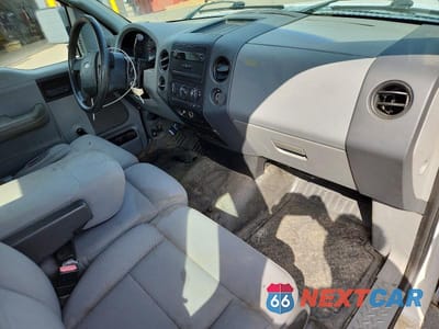 Zdjęcie 8 z 12 samochodu: 2005 FORD F150 VIN:1FTRF12W55NB11103 - miniatura
