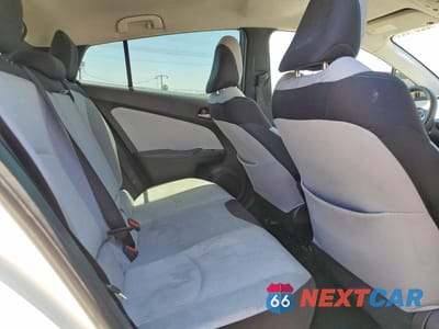 Zdjęcie 10 z 12 samochodu: 2017 TOYOTA PRIUS TWO VIN:JTDKBRFUXH3553945 - miniatura