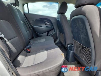 Zdjęcie 10 z 12 samochodu: 2017 KIA RIO LX VIN:KNADM4A33H6026233 - miniatura