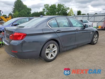 Trzecie zdjęcie samochodu z tyłu: 2013 BMW 528 XI VIN:WBAXH5C59DDW12950 - miniatura