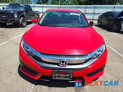 Piąte zdjęcie samochodu w środku: 2018 HONDA CIVIC LX VIN:2HGFC2F5XJH503596 - miniatura