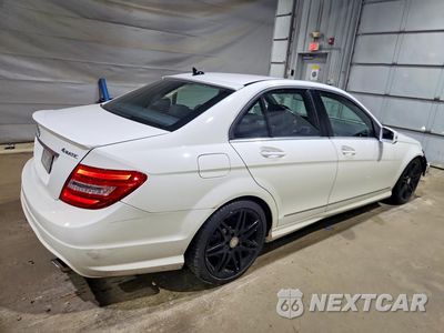 Trzecie zdjęcie samochodu z tyłu: 2013 MERCEDES-BENZ C 300 4MATIC VIN:WDDGF8AB9DR249688 - miniatura