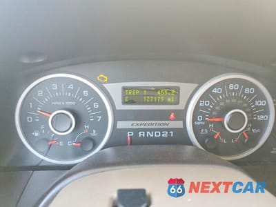 Zdjęcie 9 z 13 samochodu: 2006 FORD EXPEDITION XLT VIN:1FMFU16546LA05549 - miniatura